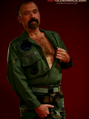 Gay male in Francisco Andreas