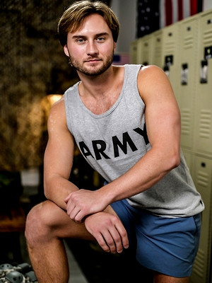 XXX gay photos of Slutty Servicemen: Locker Room Cruiser