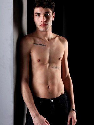 Free gay xxx pics with Giacomo italian twink visiting amsterdam