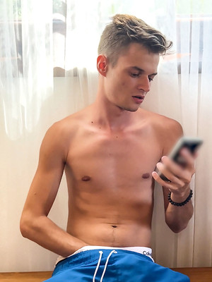 Gay pics of Lincoln Carrel