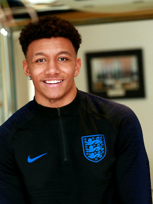Gay sex pics with Young Straight Footballer Tyler Shows off his Muscular & Ripped Body & Big Uncut Cock!