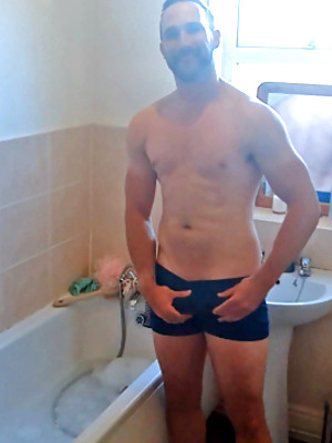 Free gay xxx pics with Straight & Muscular Rich