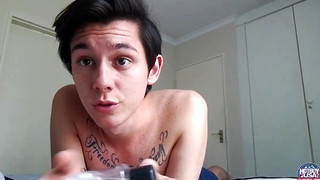 Free gay porn video Young brunet solo