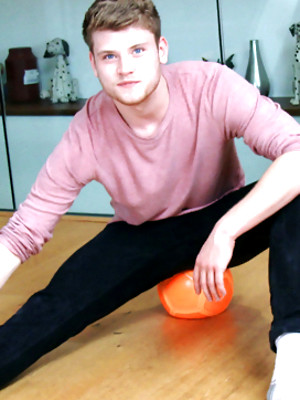 Gay boys pics - Straight Blond Footballer Archie Wanks his Uncut Cock Wearing his Football Kit & Cums all over Himself!