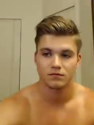 Gay sex pics with Kyle Dean LIVE Jerk Off Show