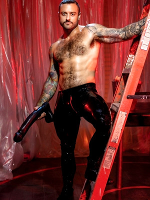 Gay male in Slick Fucks