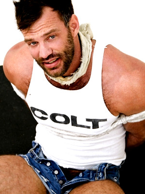 Gay male in Aaron Cage