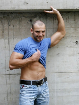 Gay sex pics with Bodybuilder Dario Levi strips naked