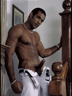 Gay sex pics with Brazilian Hugo Peligro solo - Set 2