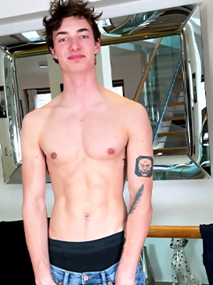 Free gay xxx pics with Young Fit & Lean Oscar Shows off his Ripped Body & Wanks his Big Uncut Cock!