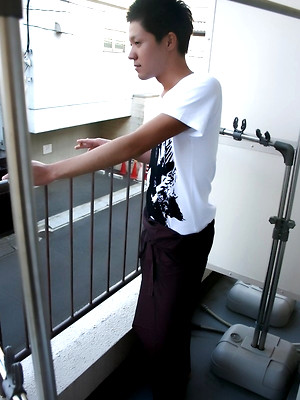Gay boys pics - Japanese boy-next-door Haruki jerking off!