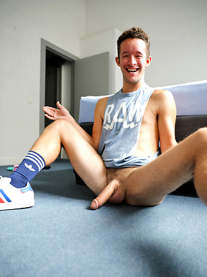 Hot gay sex pics with Meet our hung Canadian mate Zachary Turner